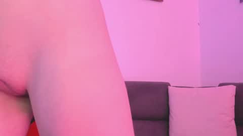 Snapshot of agathaa_ks_ chatting on 5, 2, 2025 Camila     2 online show from 5, 2, 2025