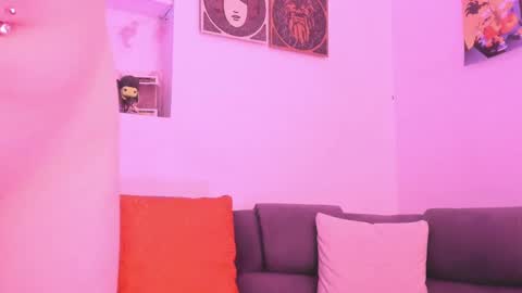 Snapshot of agathaa_ks_ chatting on 16, 2, 2025 Camila     2 online show from 16, 2, 2025