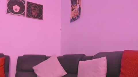 Snapshot of agathaa_ks_ chatting on 1, 3, 2025 Camila     2 online show from 1, 3, 2025