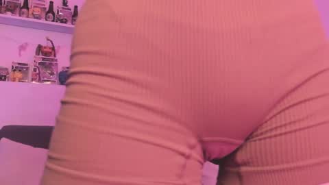 Snapshot of agathaa_ks_ chatting on 1, 3, 2025 Camila     2 online show from 1, 3, 2025