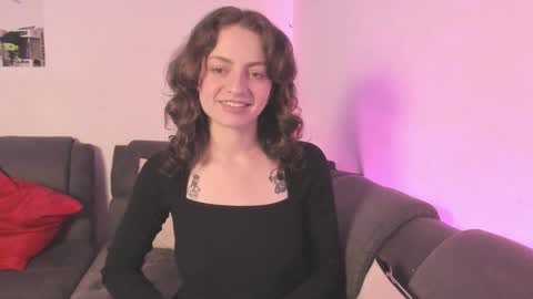 Snapshot of agathaa_ks_ chatting on 9, 10, 2025 Camila     2 online show from 9, 10, 2025