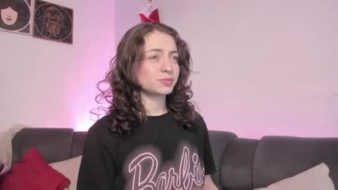 Snapshot of agathaa_ks_ chatting on 1, 2, 2026 Camila 2 online show from 1, 2, 2026