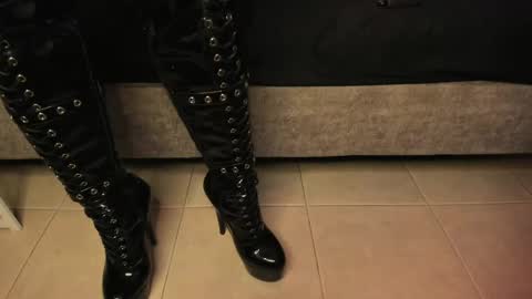 agnes_jones online show from 16, 4, 2026