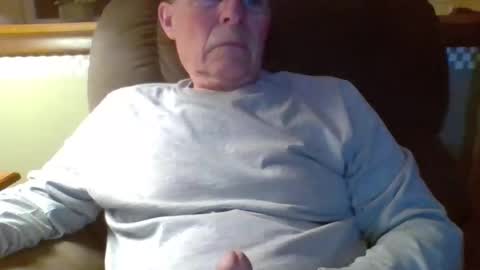 aguynrkfrd online show from 14, 4, 2026