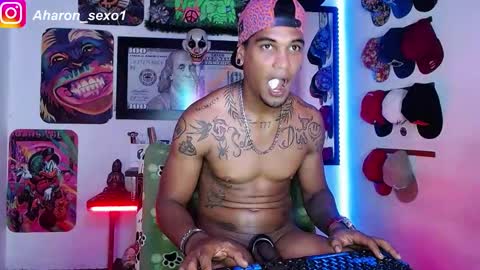 Aharon  Zamora online show from 7, 1, 2025