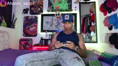 Aharon  Zamora online show from 5, 3, 2025