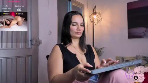 Snapshot of ahinovi_ chatting on 29, 6, 2026 Ahinovi online show from 29, 6, 2026