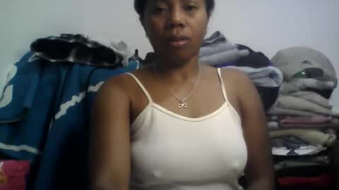 Aicha boobs online show from 5, 6, 2026