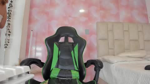 karoline  online show from 3, 2, 2026