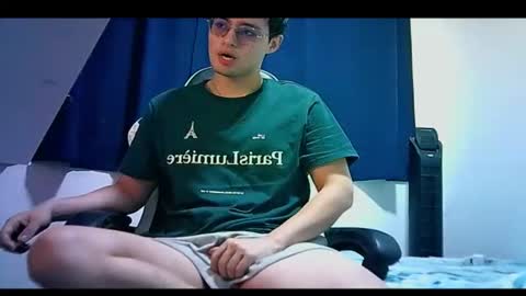 Snapshot of aiden_dwayne chatting on 1, 2, 2026 Aiden online show from 1, 2, 2026