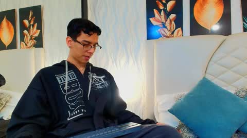 Snapshot of aiden_royce chatting on 15, 10, 2025 aiden_royce online show from 15, 10, 2025