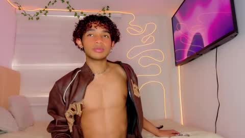 Snapshot of aiiron_m chatting on 20, 9, 2025 Aaron Winter online show from 20, 9, 2025