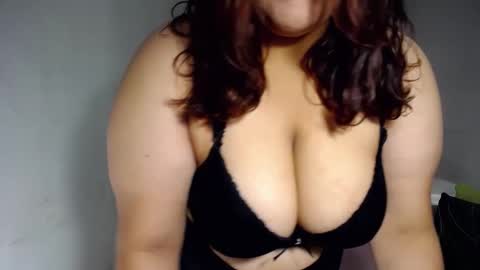 ailyn_rosendo online show from 28, 2, 2025