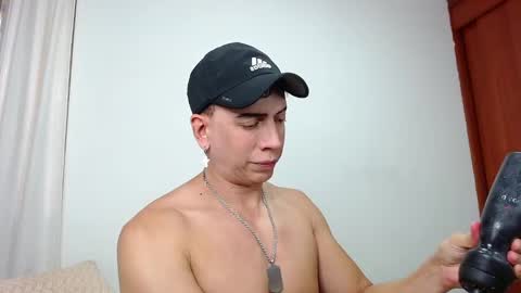 IAN online show from 4, 3, 2025