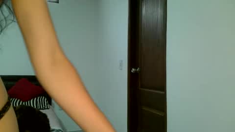 Snapshot of aine_ileana chatting on 17, 9, 2025 J online show from 17, 9, 2025