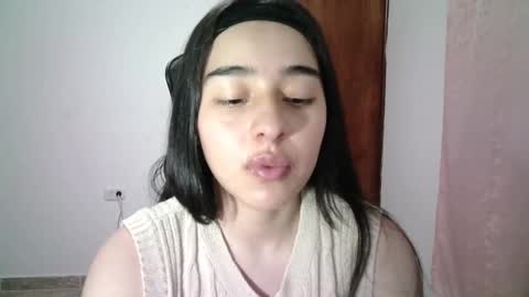 Snapshot of aineangeel chatting on 11, 10, 2025 AINE online show from 11, 10, 2025