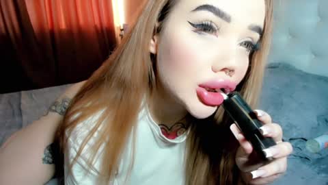 Snapshot of aira_vi chatting on 5, 2, 2025 Aira online show from 5, 2, 2025