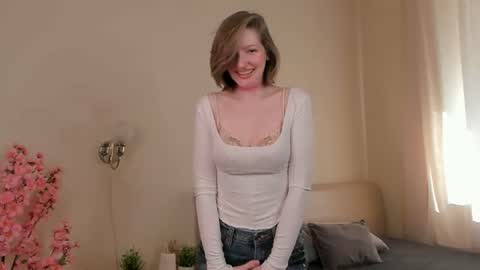 Snapshot of airycipher chatting on 4, 6, 2026 Sofia help me get 50 thumbs up online show from 4, 6, 2026