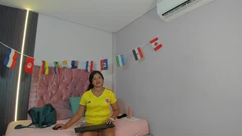Snapshot of aisha_moore chatting on 23, 6, 2026 AISHA MOORE online show from 23, 6, 2026