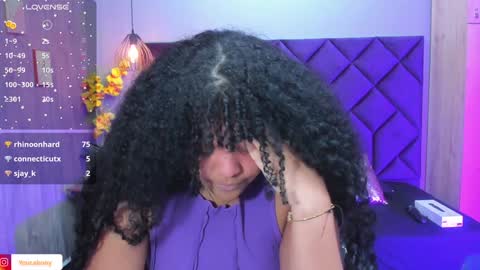 Snapshot of aisha_violet chatting on 4, 12, 2024 Aisha Violet online show from 4, 12, 2024