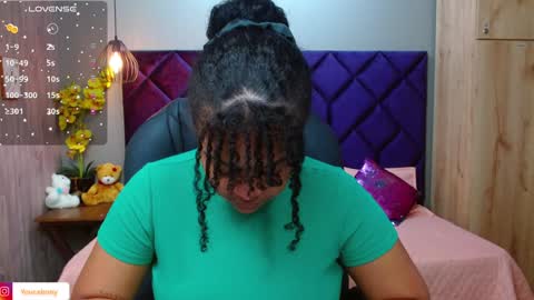 Snapshot of aisha_violet chatting on 20, 12, 2024 Aisha Violet online show from 20, 12, 2024