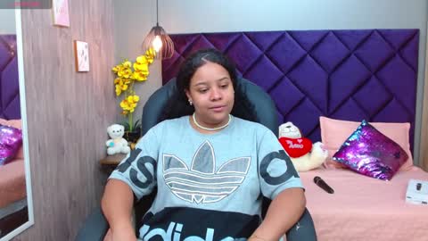 Snapshot of aisha_violet chatting on 7, 1, 2025 Aisha Violet online show from 7, 1, 2025