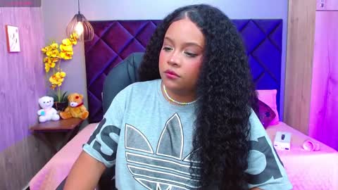 Snapshot of aisha_violet chatting on 8, 1, 2025 Aisha Violet online show from 8, 1, 2025