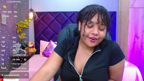 Snapshot of aisha_violet chatting on 18, 1, 2025 Aisha Violet online show from 18, 1, 2025
