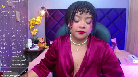 Snapshot of aisha_violet chatting on 24, 1, 2025 Aisha Violet online show from 24, 1, 2025