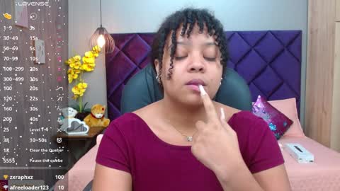 Snapshot of aisha_violet chatting on 29, 1, 2025 Aisha Violet online show from 29, 1, 2025