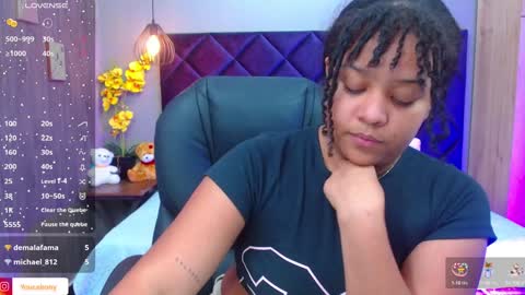 Snapshot of aisha_violet chatting on 2, 2, 2025 Aisha Violet online show from 2, 2, 2025