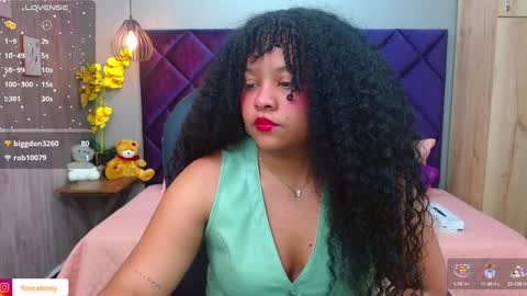 Snapshot of aisha_violet chatting on 8, 2, 2025 Aisha Violet online show from 8, 2, 2025