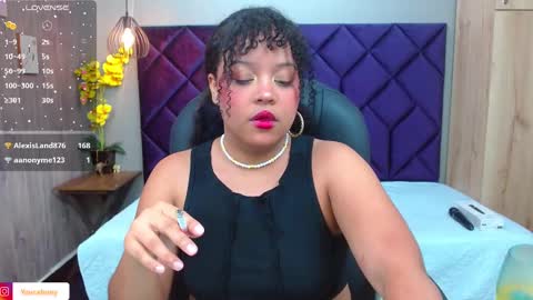Snapshot of aisha_violet chatting on 12, 2, 2025 Aisha Violet online show from 12, 2, 2025