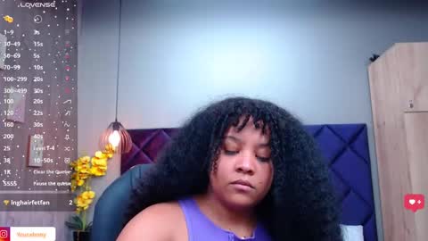 Snapshot of aisha_violet chatting on 5, 3, 2025 Aisha Violet online show from 5, 3, 2025