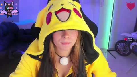 aishelyng20 online show from 15, 10, 2025