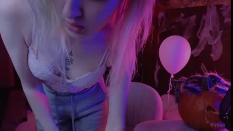 aishiro online show from 27, 10, 2025