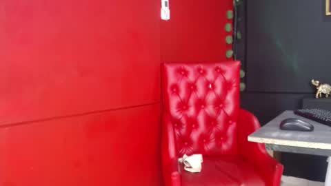 Ahitana Russ online show from 10, 1, 2026