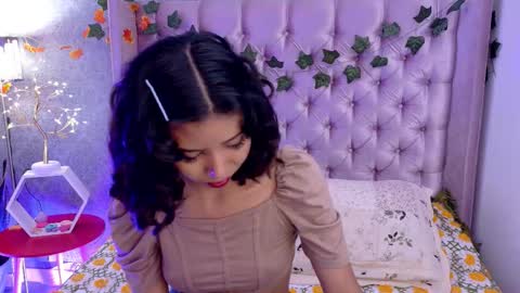 Snapshot of akane_uwu chatting on 6, 11, 2025 A K A N E U W U online show from 6, 11, 2025