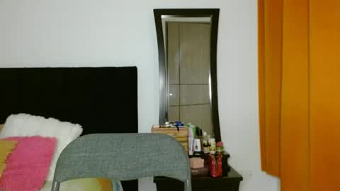 Snapshot of akanekihm chatting on 19, 6, 2026 MIRANDA online show from 19, 6, 2026