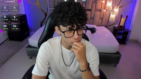 Snapshot of akazaboy chatting on 28, 1, 2025 akazaboy online show from 28, 1, 2025