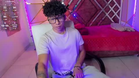 Snapshot of akazaboy chatting on 1, 2, 2025 akazaboy online show from 1, 2, 2025