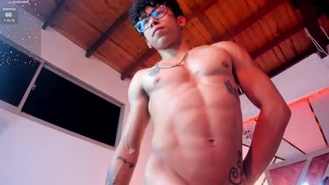 Snapshot of akazaboy chatting on 8, 3, 2025 akazaboy online show from 8, 3, 2025