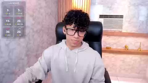 Snapshot of akazaboy chatting on 12, 9, 2025 akazaboy online show from 12, 9, 2025