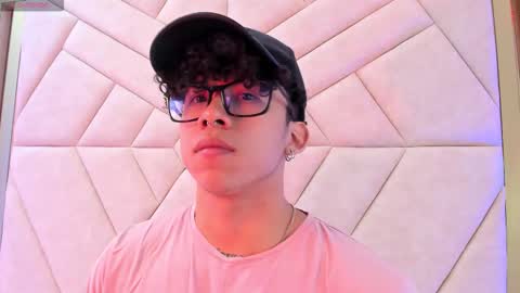 Snapshot of akazaboy chatting on 17, 11, 2025 akazaboy online show from 17, 11, 2025