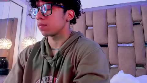 Snapshot of akazaboy chatting on 4, 3, 2026 akazaboy online show from 4, 3, 2026