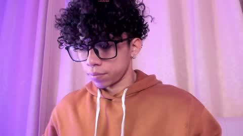 Snapshot of akazaboy chatting on 3, 4, 2026 akazaboy online show from 3, 4, 2026