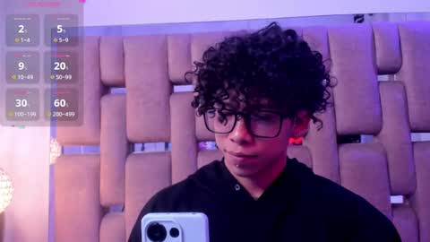 Snapshot of akazaboy chatting on 7, 4, 2026 akazaboy online show from 7, 4, 2026