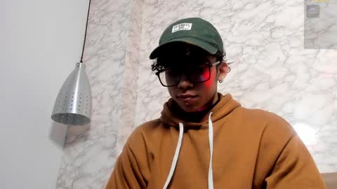 Snapshot of akazaboy chatting on 11, 4, 2026 akazaboy online show from 11, 4, 2026