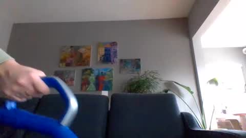 akpchi1984 online show from 6, 1, 2025