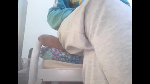 Brown arab man online show from 16, 1, 2026